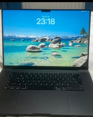 Mac book pro 16  M3 Pro