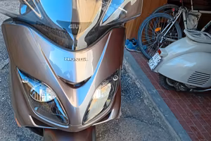 scooter Honda forza