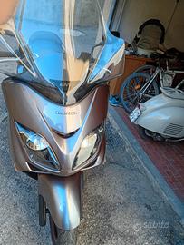 scooter Honda forza