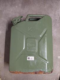 Tanica militare