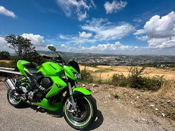Kawasaki Z1000 (2008) – SOLI 700 KM –