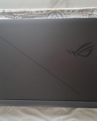 ASUS G815LP display 18 pollici Rtx 5070 NUOVO