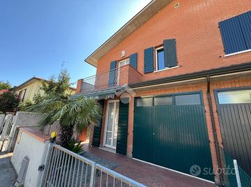 VILLA A SCHIERA A RAVENNA