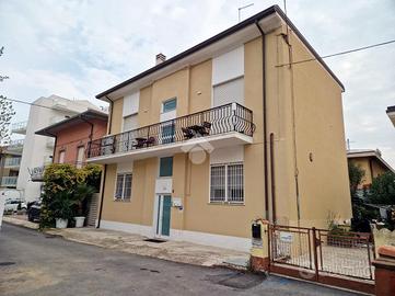 3 LOCALI A RIMINI