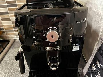 Macchina caffè De'Longhi Magnifica S :ECAM11.112.B