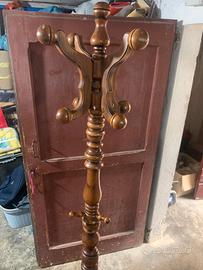 Appendiabiti in legno girevole vintage