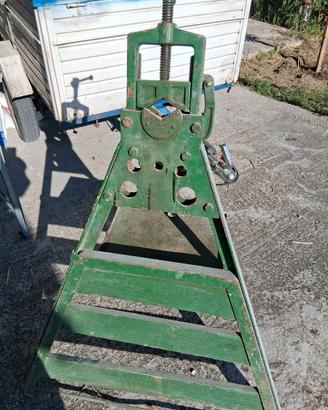 Cavalletto in ferro da idraulico professionale