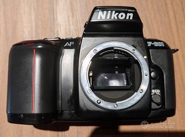 Nikon F 601 Si accende DA RIPARARE O PER RICAMBI
