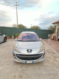 PEUGEOT 207 1.4 HDi – 70 CV
