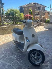 Vespa 50 lx 4 tempi