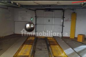 Posto auto in silos via perugino 14