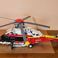 LEGO  Elicottero di Salvataggio Airbus H175