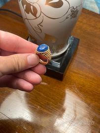 Anello con pietra