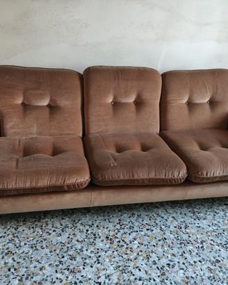 divano color ocra + 2 poltrone abbinate