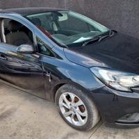 Opel Corsa 1.4L benzina anno 2016 per ricambi (2a)