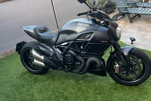 Diavel 1200 asphalt grey