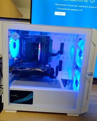 White PC gaming fascia media 