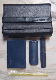 Kit da viaggio completo Cathay Pacific vintage