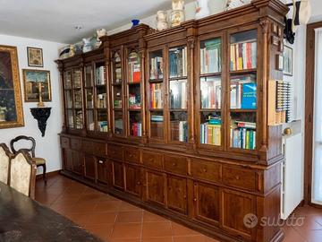 Grande libreria antica