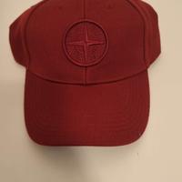 Cappellino stone island rosso 
