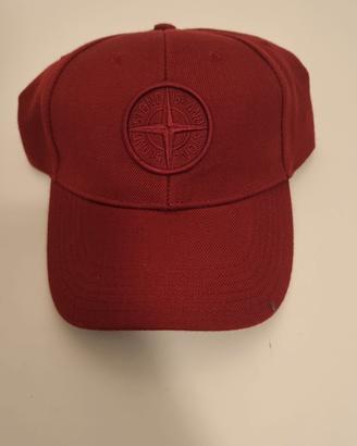 Cappellino stone island rosso 