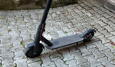 Monopattino Elettrico pieghevole nero Xiaomi Mi M3