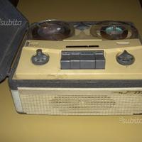 Magnetofono registratore a bobine