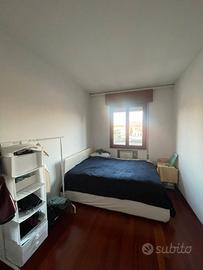 Singola con letto matrimoniale