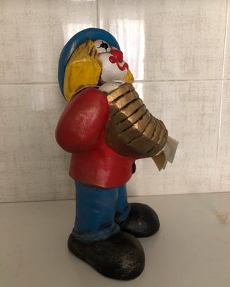 clown Thun con fisarmonica, Pico