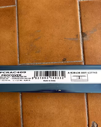 Profilo in acciaio inox coprigiunto