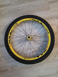 Ruote mavic con gomma maxxis