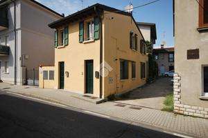 2 LOCALI A FLERO