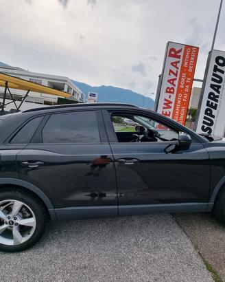 Audi Q3 40 TFSI quattro S tronic Business