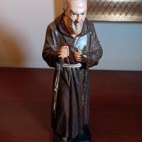 statuina di padre pio