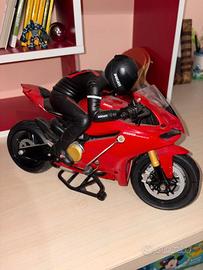 moto radiocomandata Upriser Ducati Panigale V4 S.