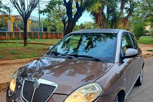 LANCIA YPSLON BENZINA E GPL ANNO 2010