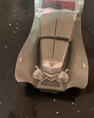 Auto scala 1/16-1/18 Bburago