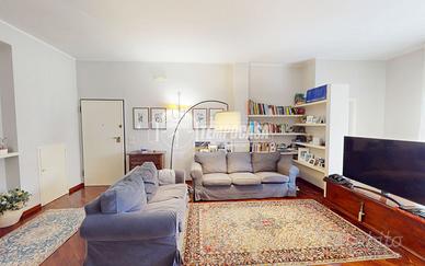 SPLENDIDO APPARTAMENTO RISTRUTTURATO CON VISTA MAR