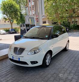Lancia Y