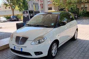 Lancia Y