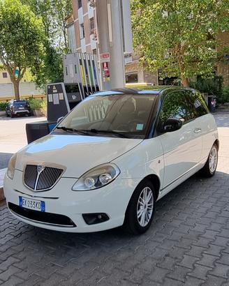 Lancia Y