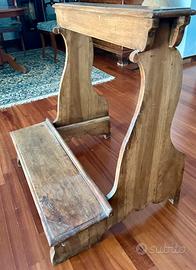 Antico inginocchiatoio