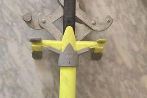 Antifurto blocca pedali bullock