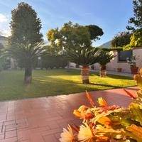 Villa in posizione centrale vicino al mare