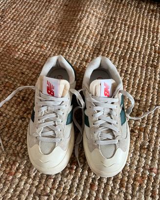 Sneakers New Balance donna taglia 37.5