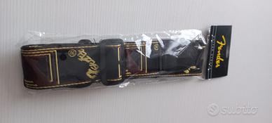 cinghia fascia chitarra nuova con scritta Fender