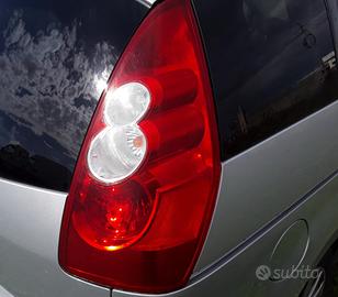 STOP FANALE POSTERIORE DESTRO MAZDA B 5° Serie (9