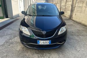 Lancia Ypsilon 1.2 69 CV 5 porte Silver