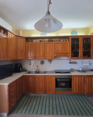 cucina in legno di olio naturale