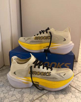 brooks hyperion 3 max taglia 44